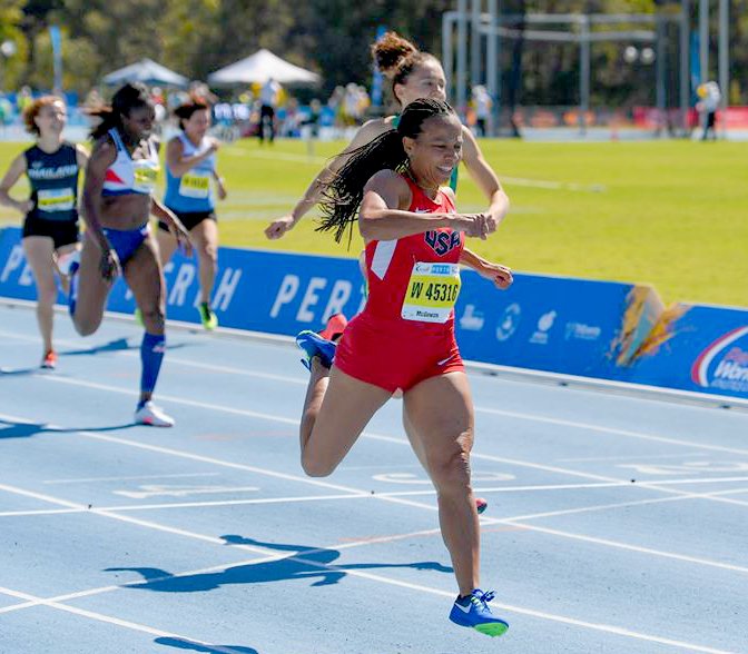 Emma McGowan won W45 200 in 25.51.