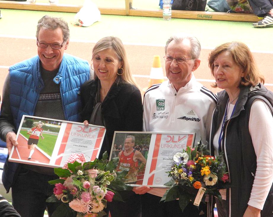 German "best masters: show off sizable awards with their portraits.