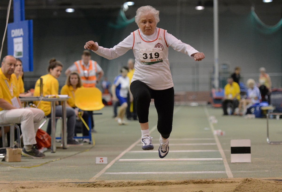 Rob Jerome caught Olga in her best triple jump at Budapest. Yet another W95 WR.