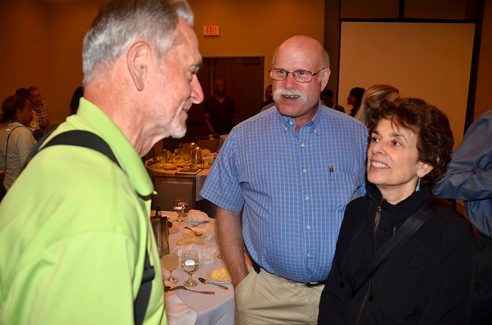 Rex chats with Jerry Bookin-Weiner and wife at Michigan nationals banquet.